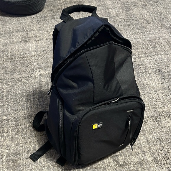 Small case logic camera backpack - Picture 1 of 6